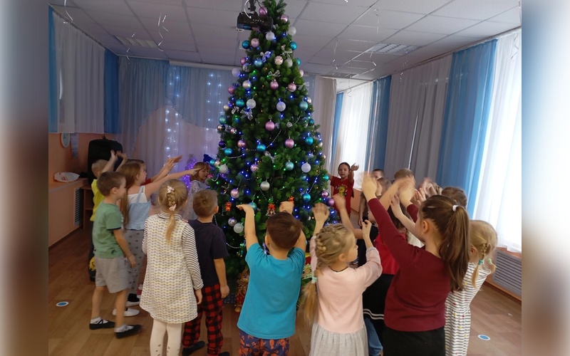 До свидания , ёлочка 🎄. До свидания , ёлочка 🎄.